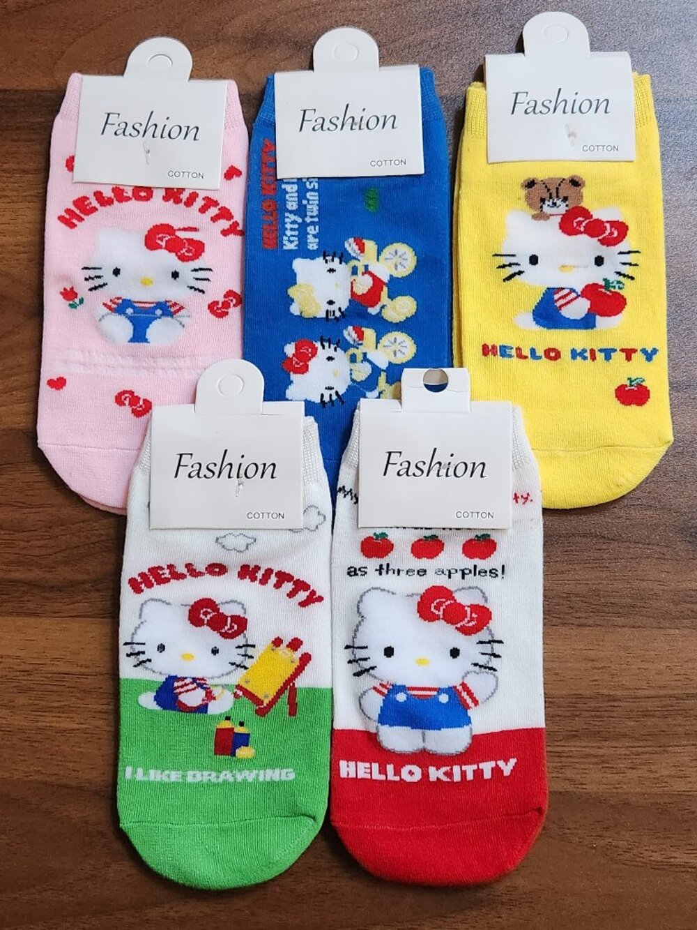 HELLO KITTY Socks - Five (5) Pairs - Women's EU 36-41 / US 5-9